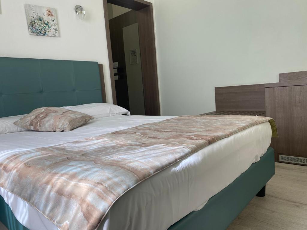 Hotel Lago Di Como Коліко Екстер'єр фото